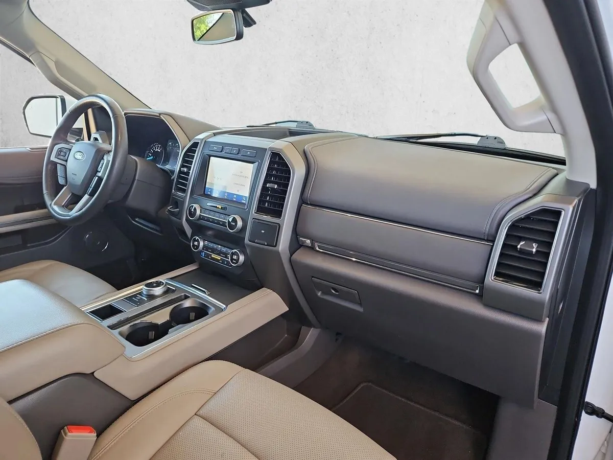 2021 Ford Expedition XLT thumbnail 25