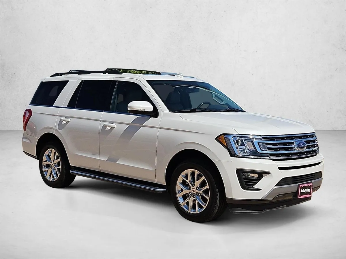 2021 Ford Expedition XLT thumbnail 3