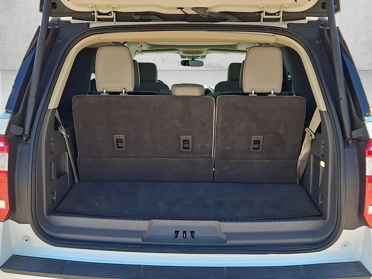 2021 Ford Expedition XLT thumbnail 6
