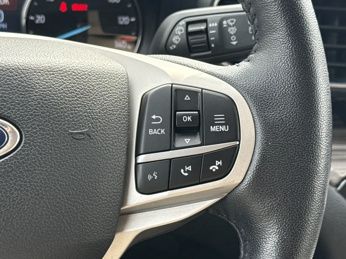 2021 Ford Explorer Limited thumbnail 26