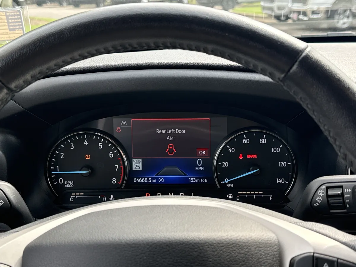 2021 Ford Explorer Limited thumbnail 27