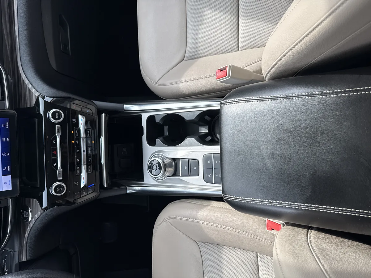2021 Ford Explorer Limited thumbnail 30