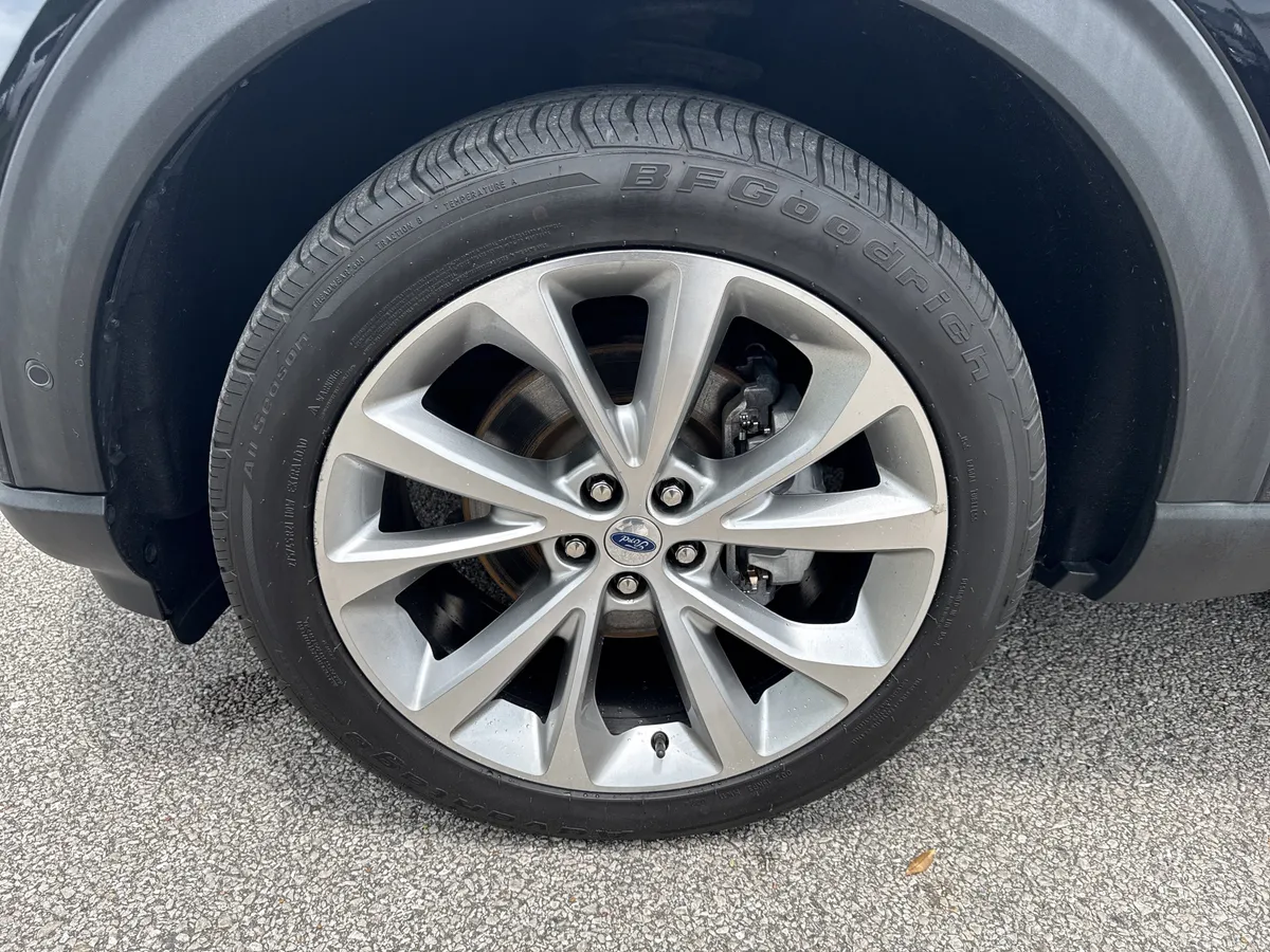 2021 Ford Explorer Platinum thumbnail 12