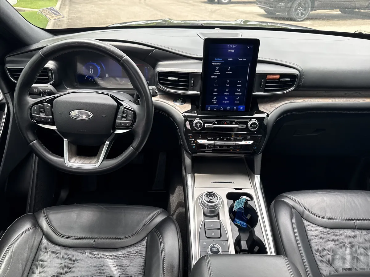 2021 Ford Explorer Platinum thumbnail 23
