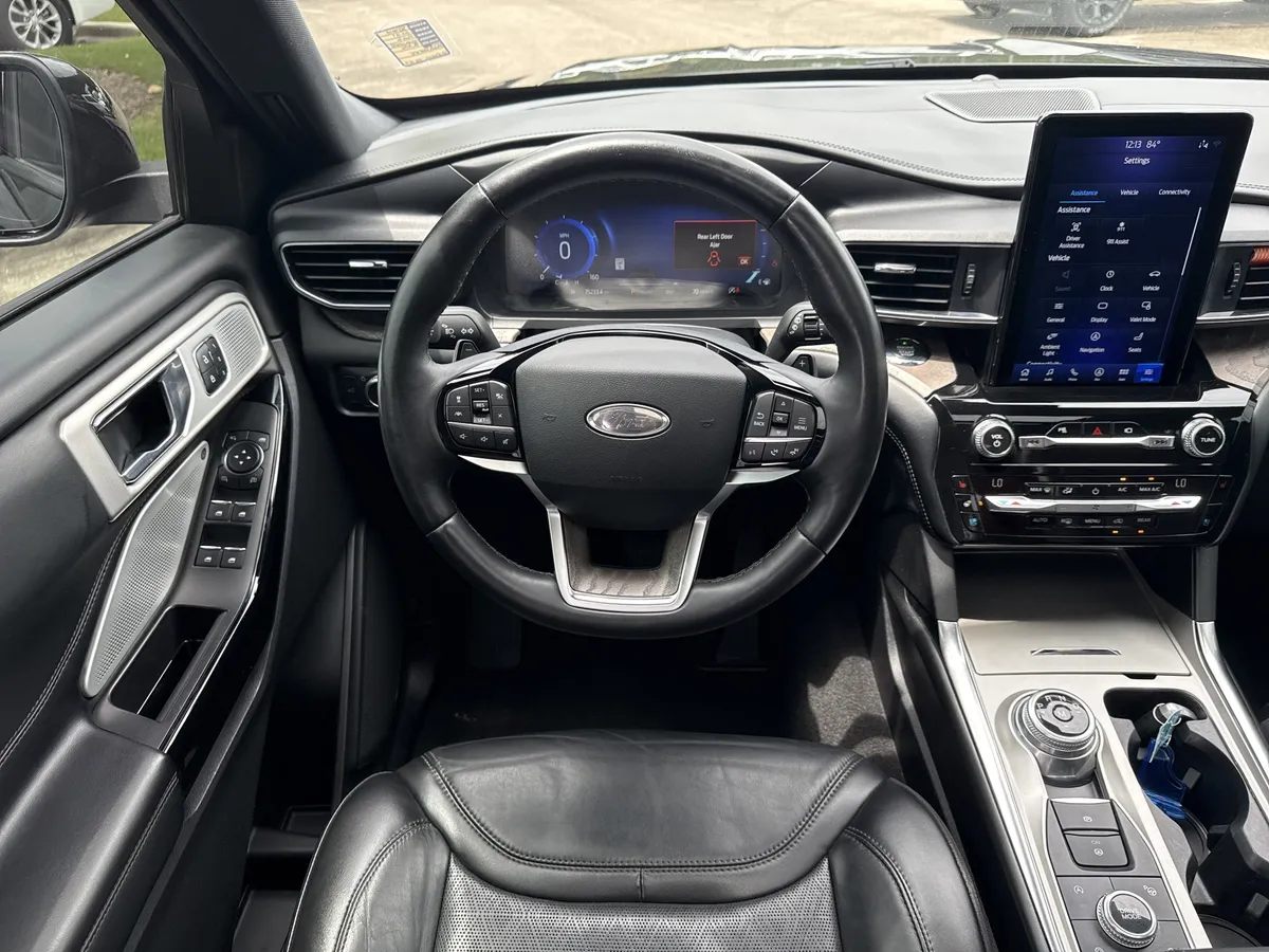 2021 Ford Explorer Platinum thumbnail 24