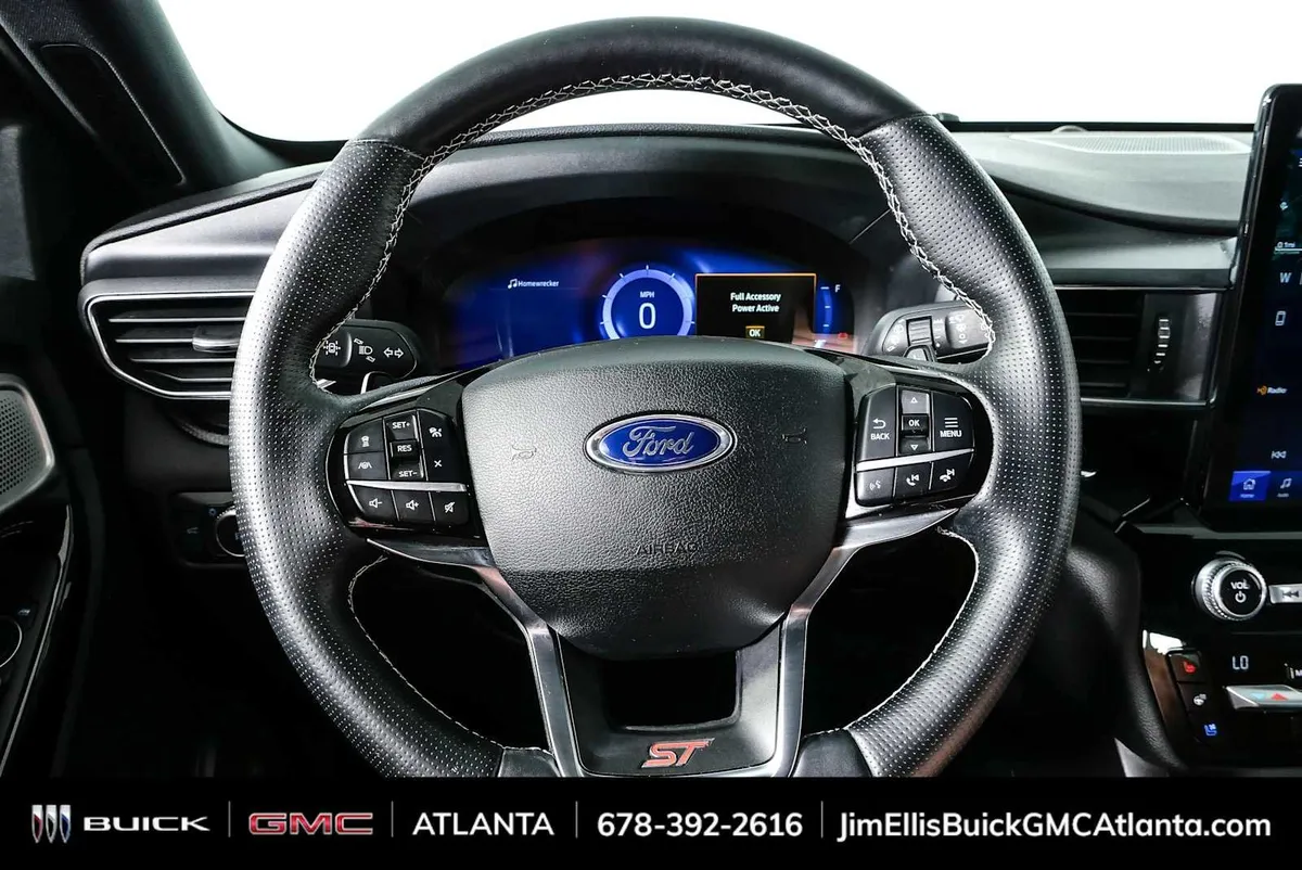 2021 Ford Explorer ST thumbnail 10