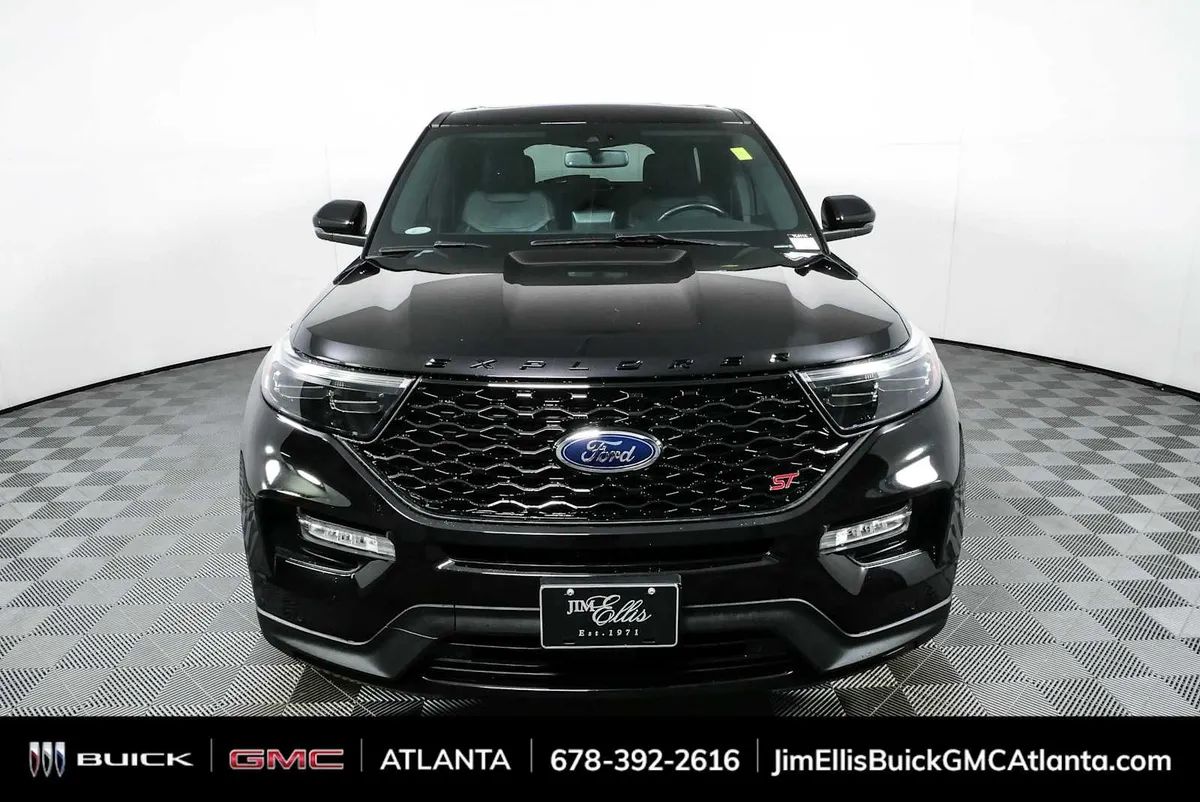 2021 Ford Explorer ST thumbnail 28