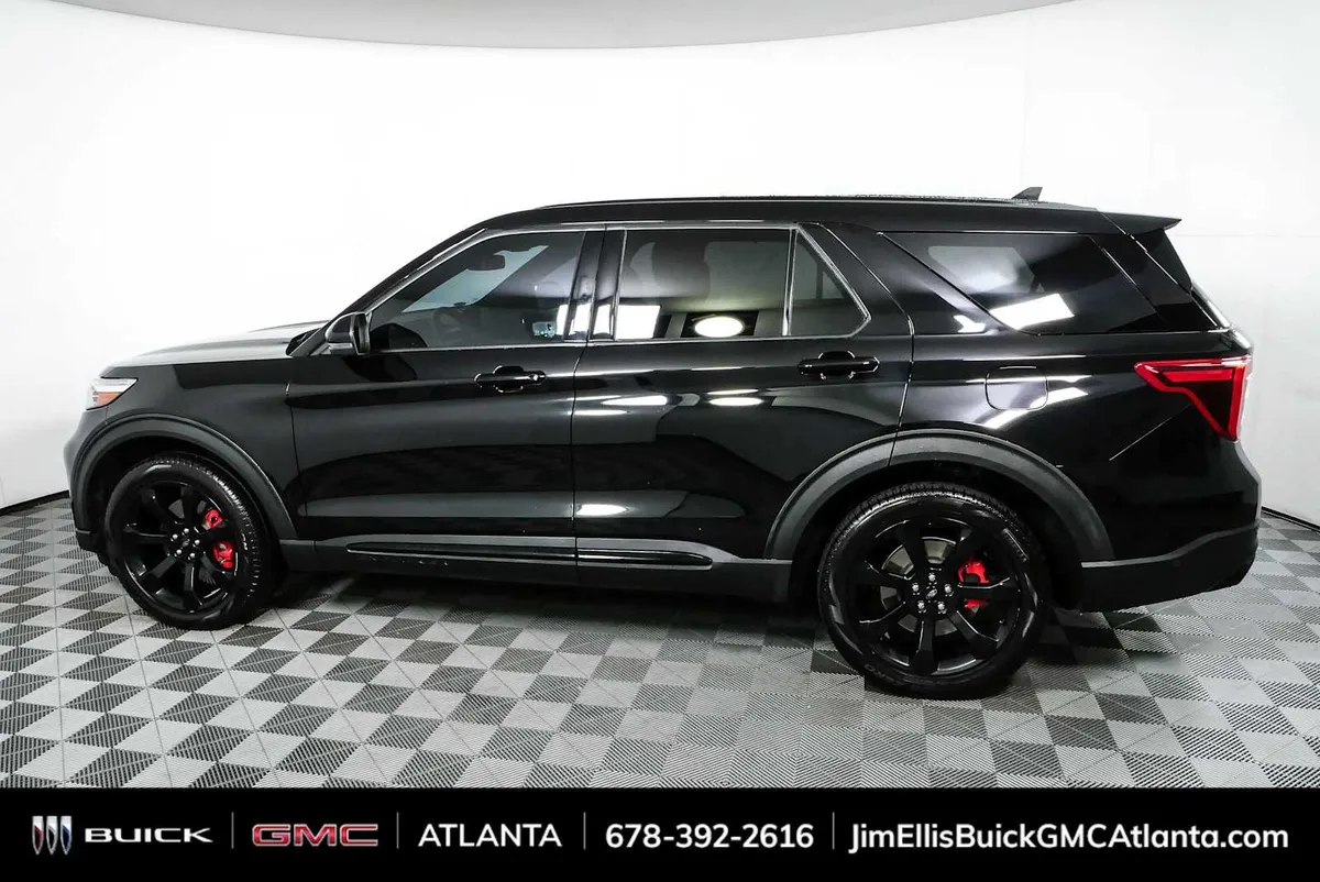 2021 Ford Explorer ST thumbnail 31