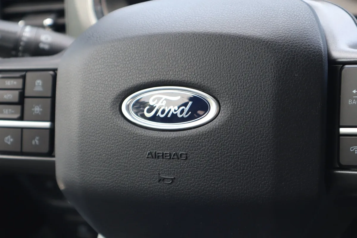 2021 Ford F-150 LARIAT TUSCANY FTX thumbnail 31