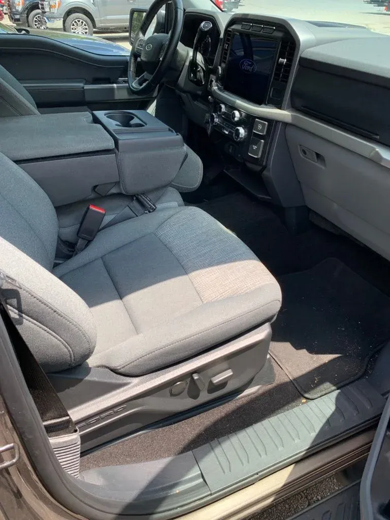 2021 Ford F-150 XLT thumbnail 6