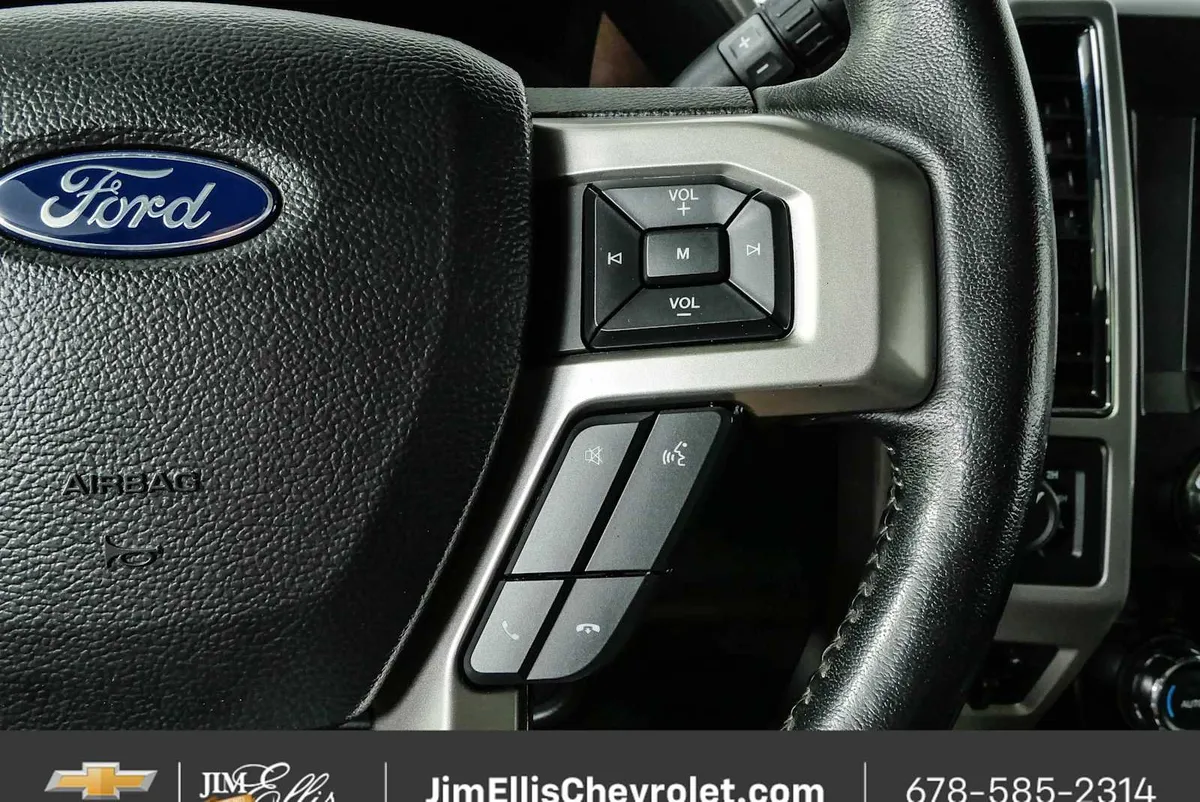 2021 Ford F-250 LARIAT thumbnail 10