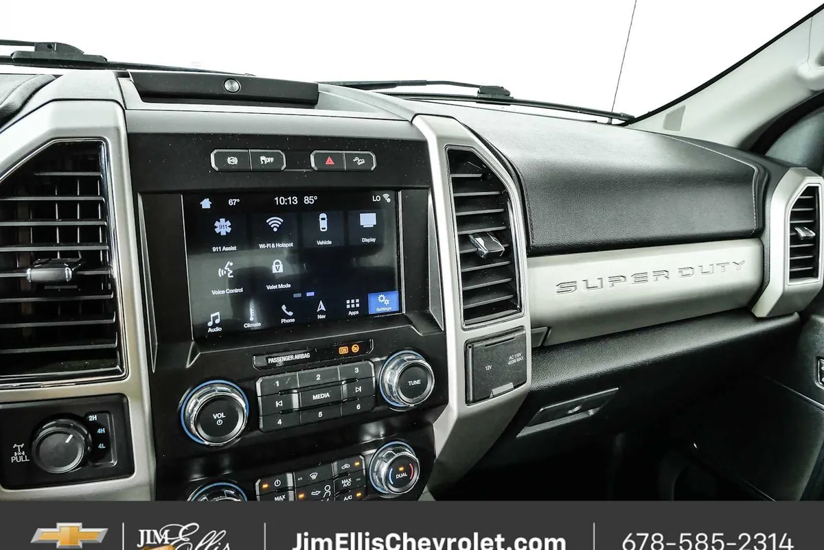 2021 Ford F-250 LARIAT thumbnail 11
