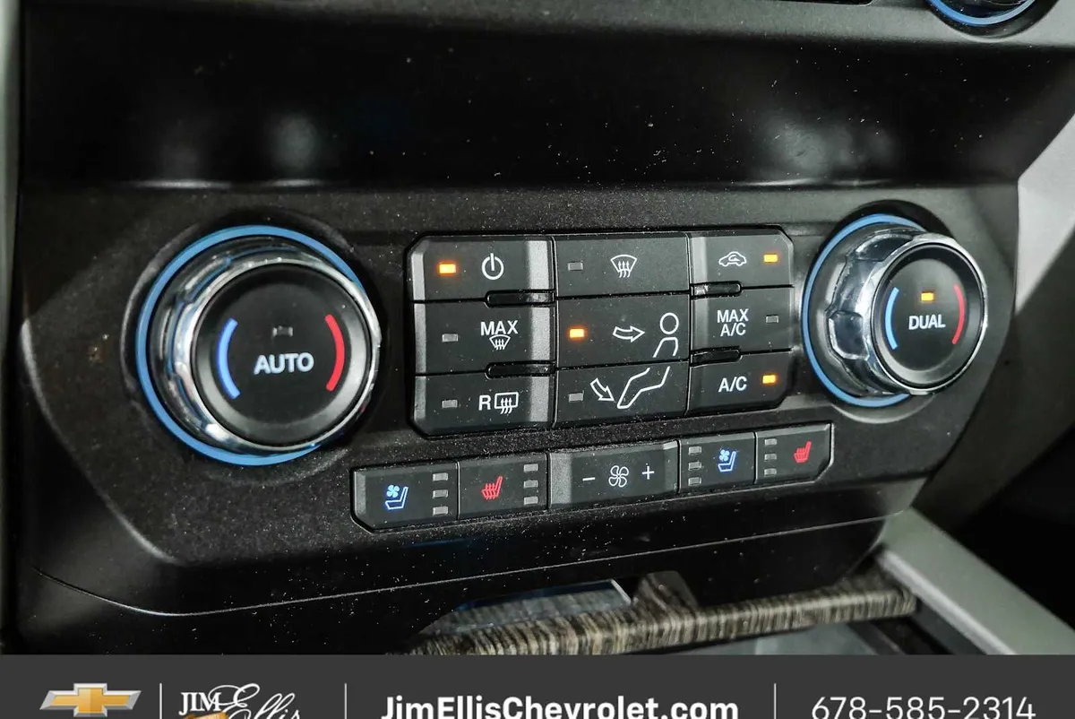 2021 Ford F-250 LARIAT thumbnail 14
