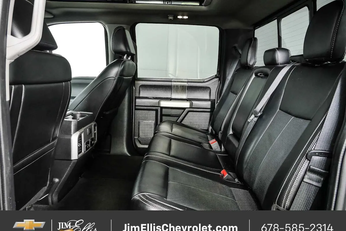 2021 Ford F-250 LARIAT thumbnail 15