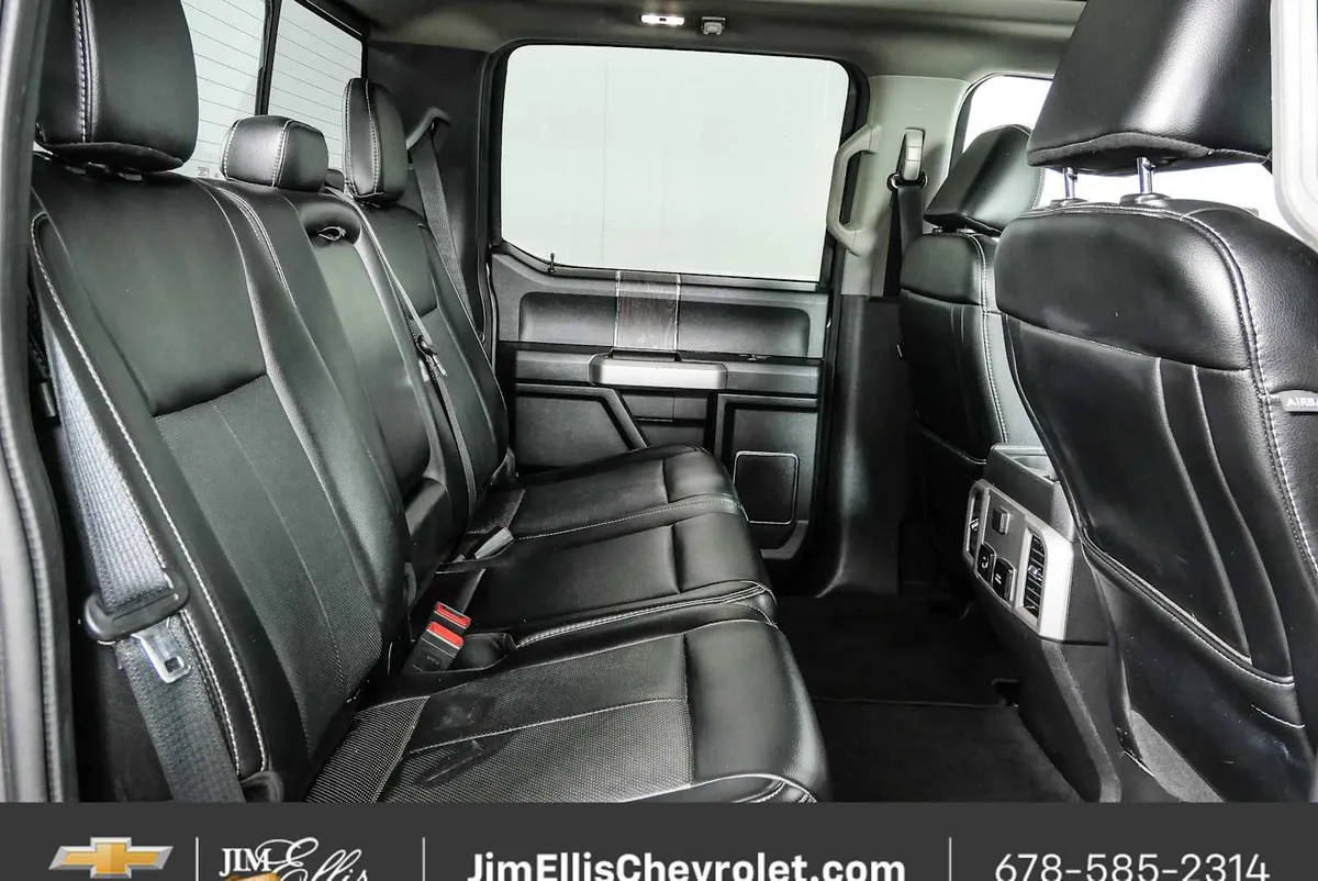 2021 Ford F-250 LARIAT thumbnail 19