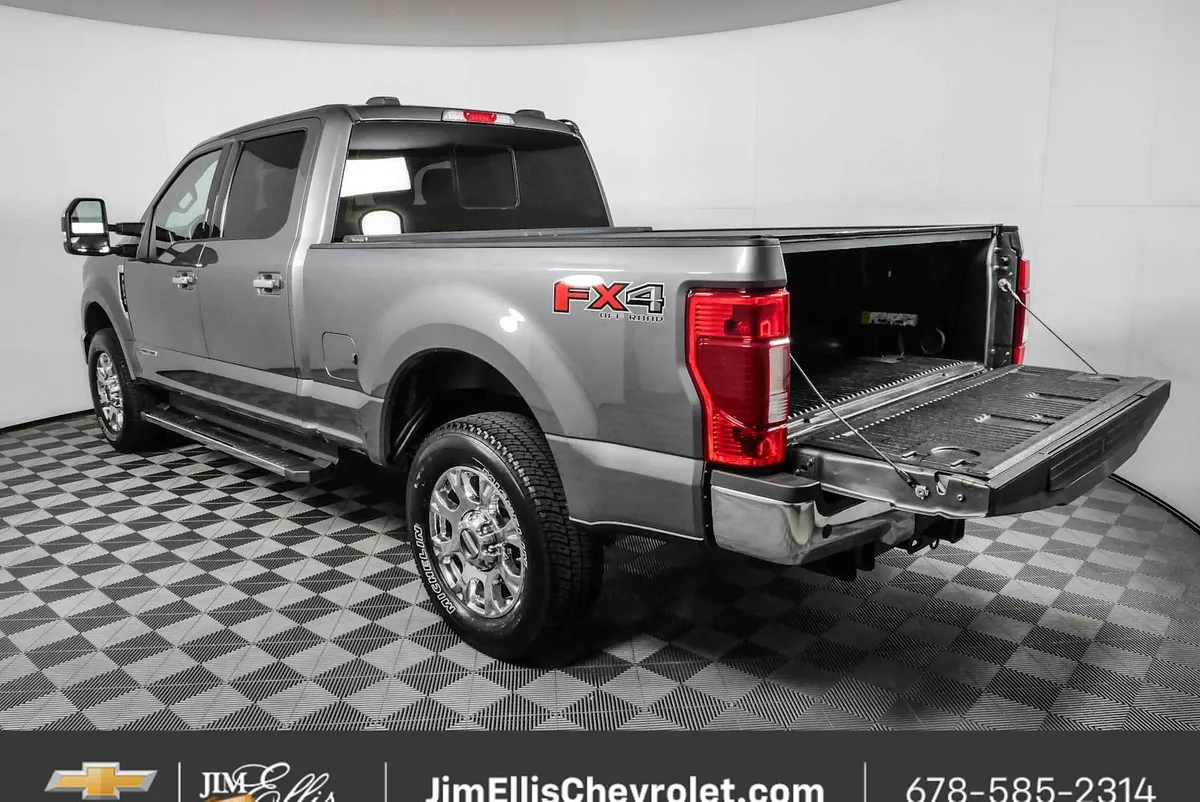 2021 Ford F-250 LARIAT thumbnail 29