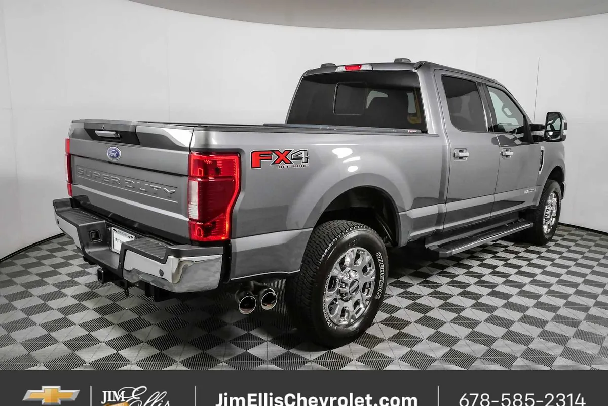 2021 Ford F-250 LARIAT thumbnail 3