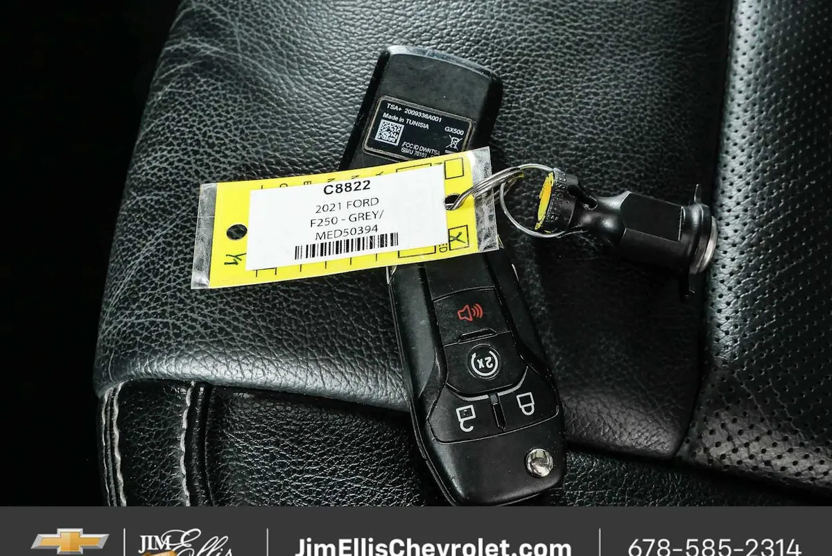 2021 Ford F-250 LARIAT thumbnail 34