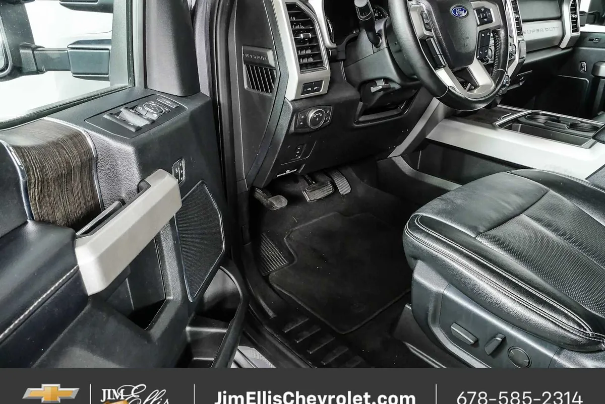 2021 Ford F-250 LARIAT thumbnail 7
