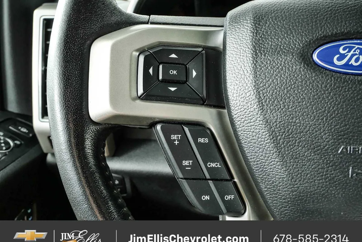 2021 Ford F-250 LARIAT thumbnail 9