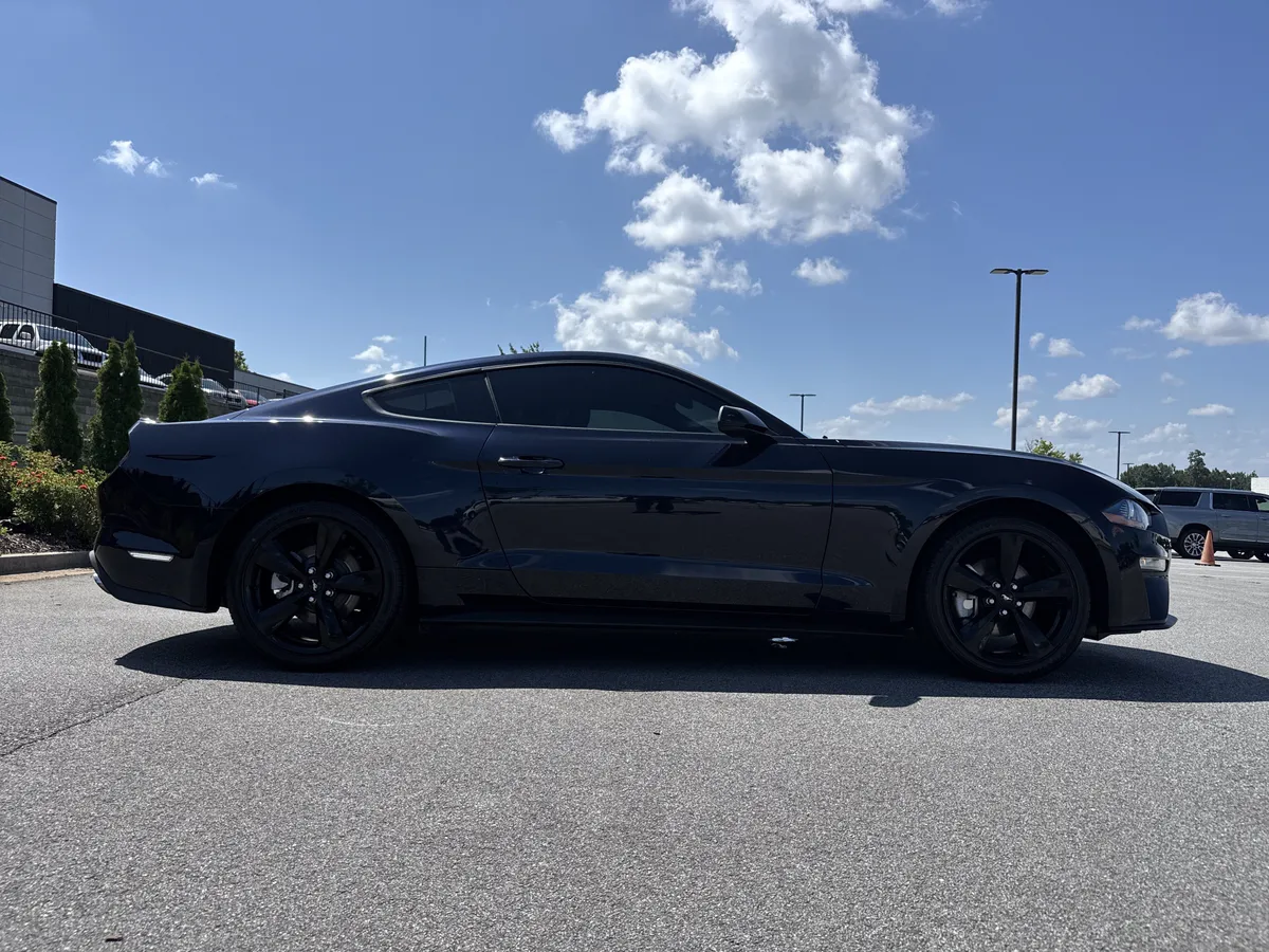 2021 Ford Mustang EcoBoost thumbnail 10