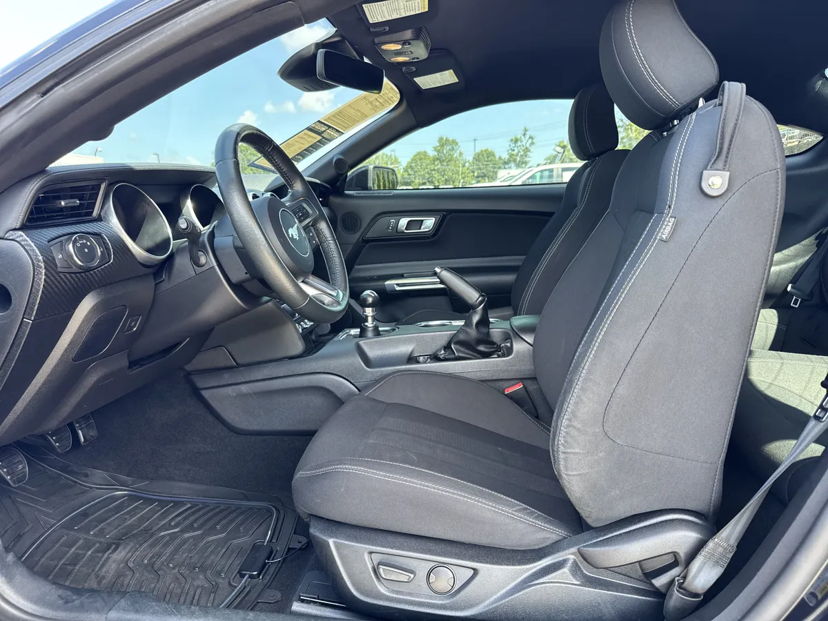 2021 Ford Mustang EcoBoost thumbnail 15