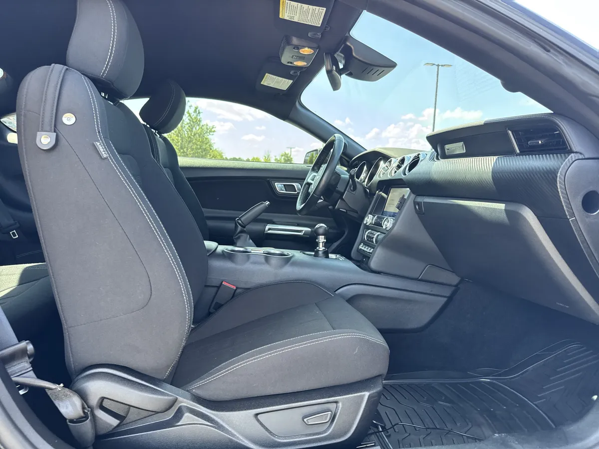 2021 Ford Mustang EcoBoost thumbnail 26