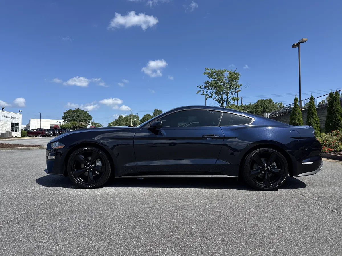 2021 Ford Mustang EcoBoost thumbnail 6