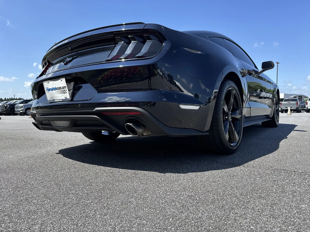 2021 Ford Mustang EcoBoost thumbnail 9