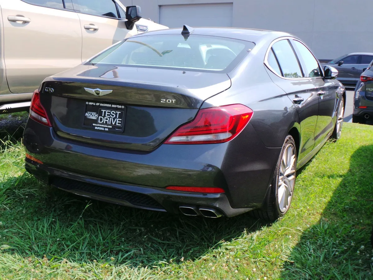 2021 Genesis G70 2.0T thumbnail 2