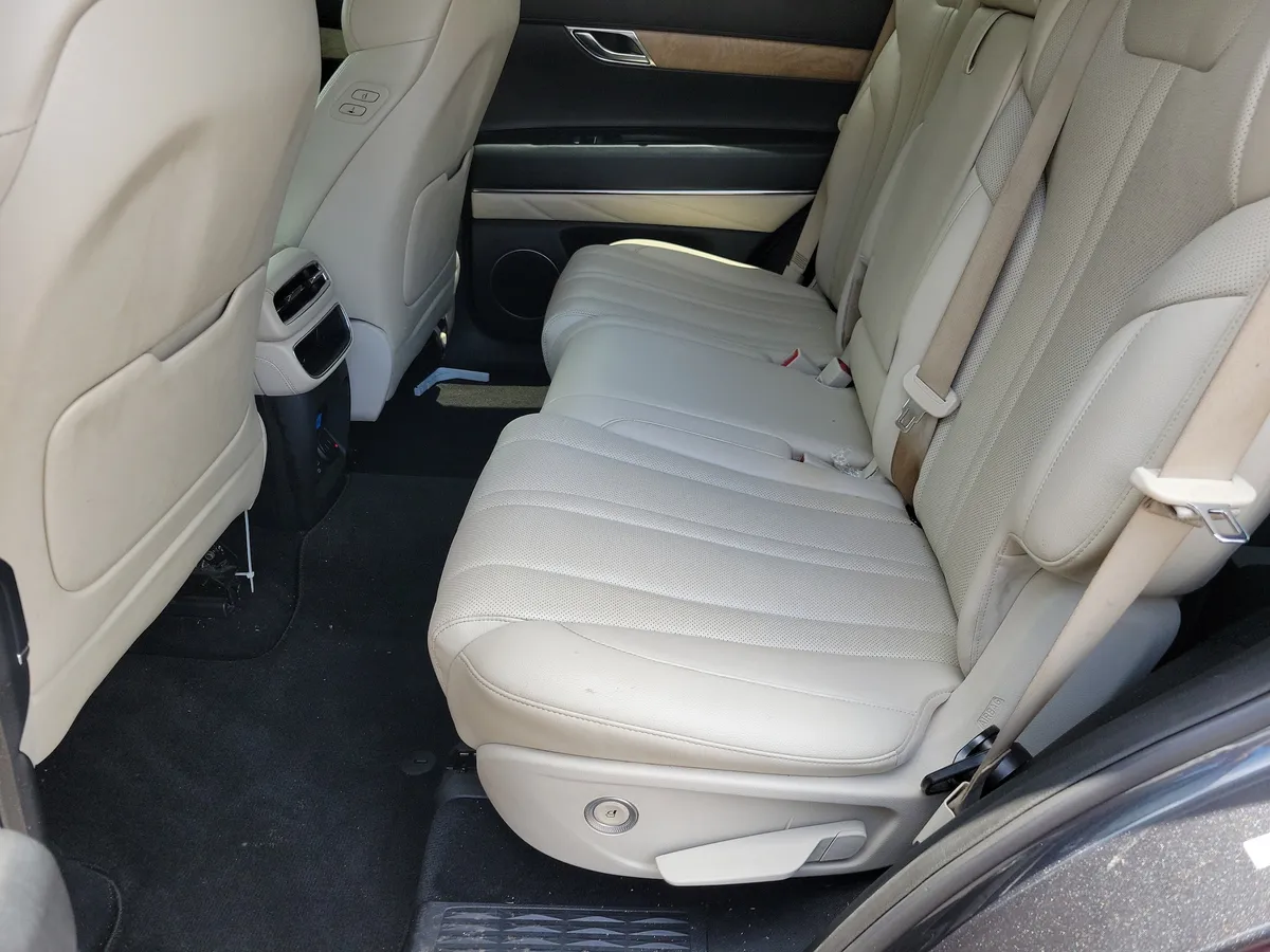 2021 Genesis GV80 2.5T AWD thumbnail 8