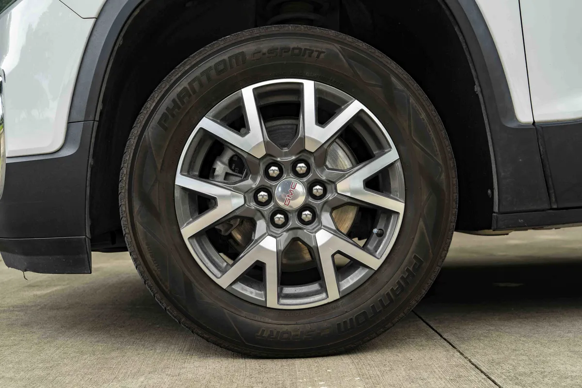 2021 GMC Acadia SLE thumbnail 13