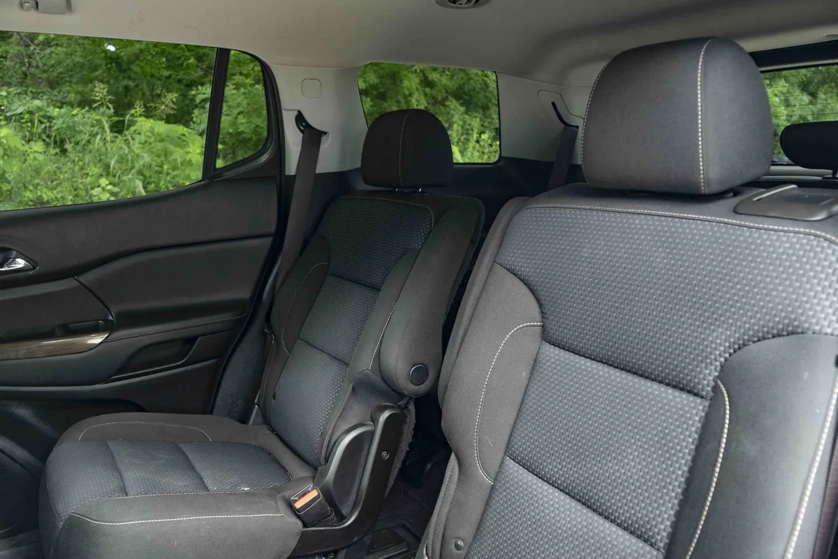 2021 GMC Acadia SLE thumbnail 17