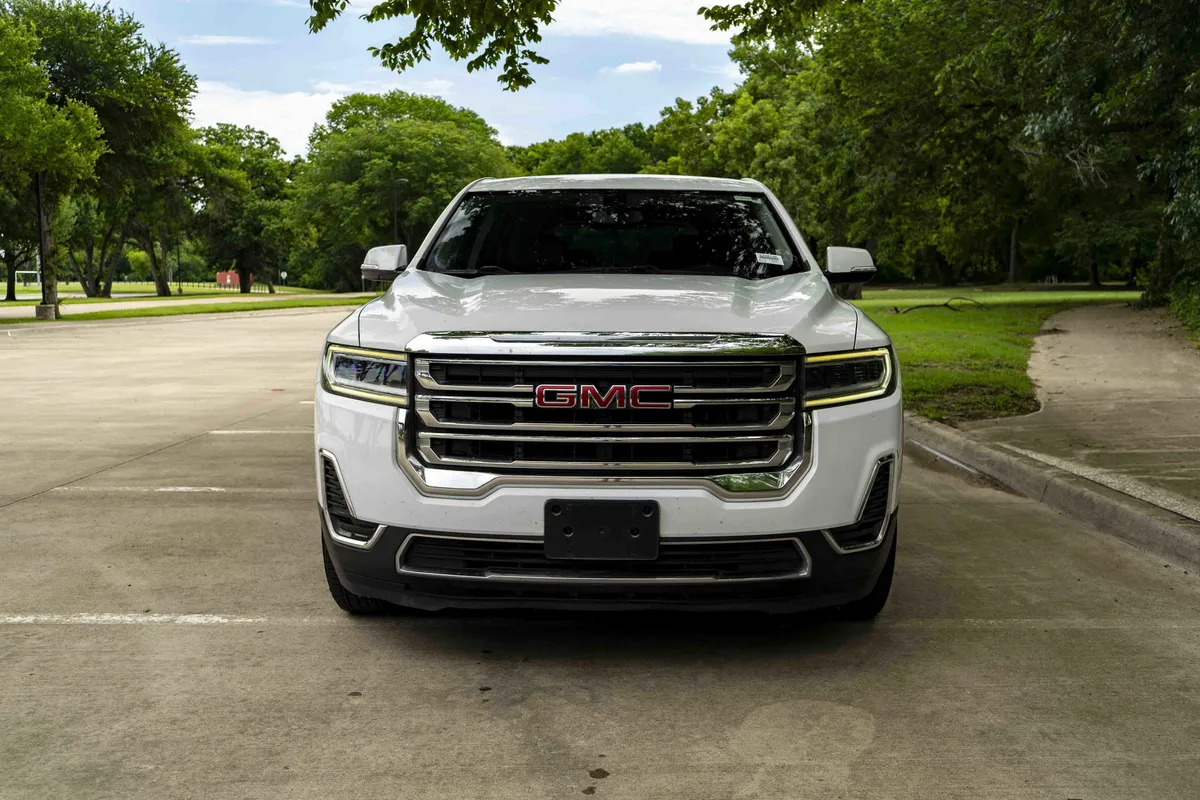 2021 GMC Acadia SLE thumbnail 2