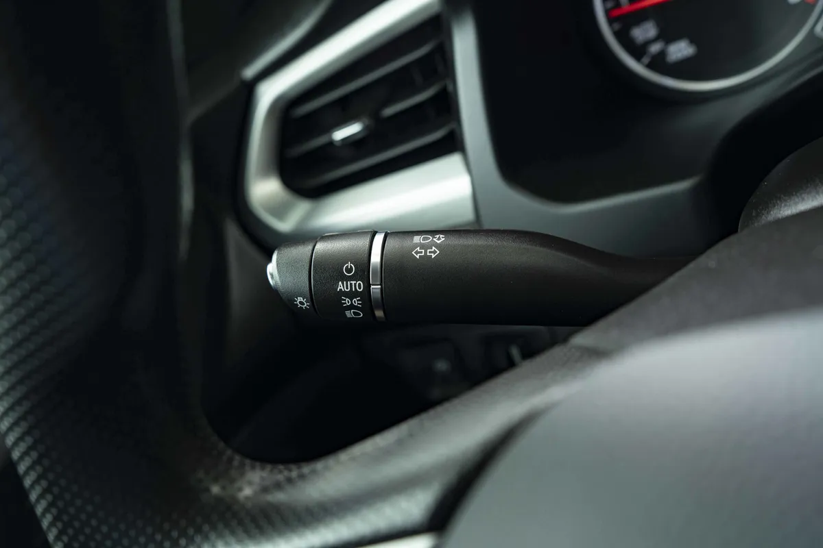 2021 GMC Acadia SLE thumbnail 23