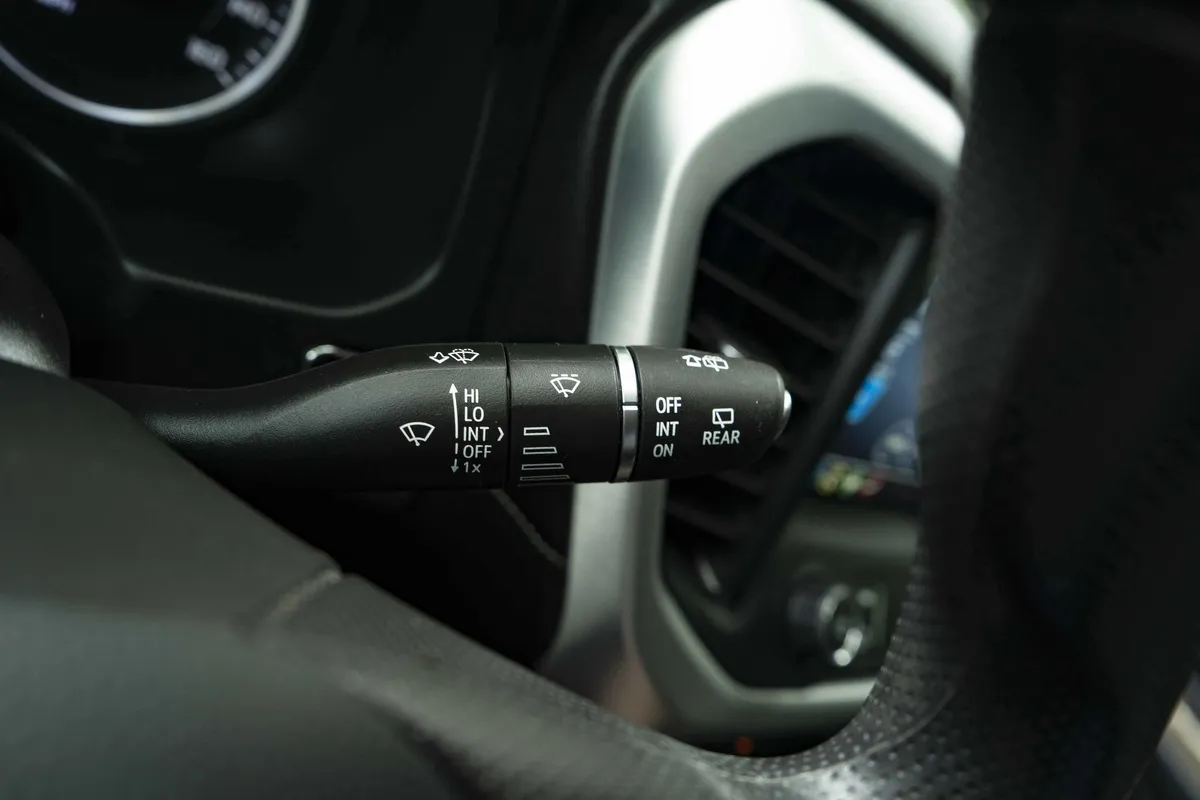 2021 GMC Acadia SLE thumbnail 24