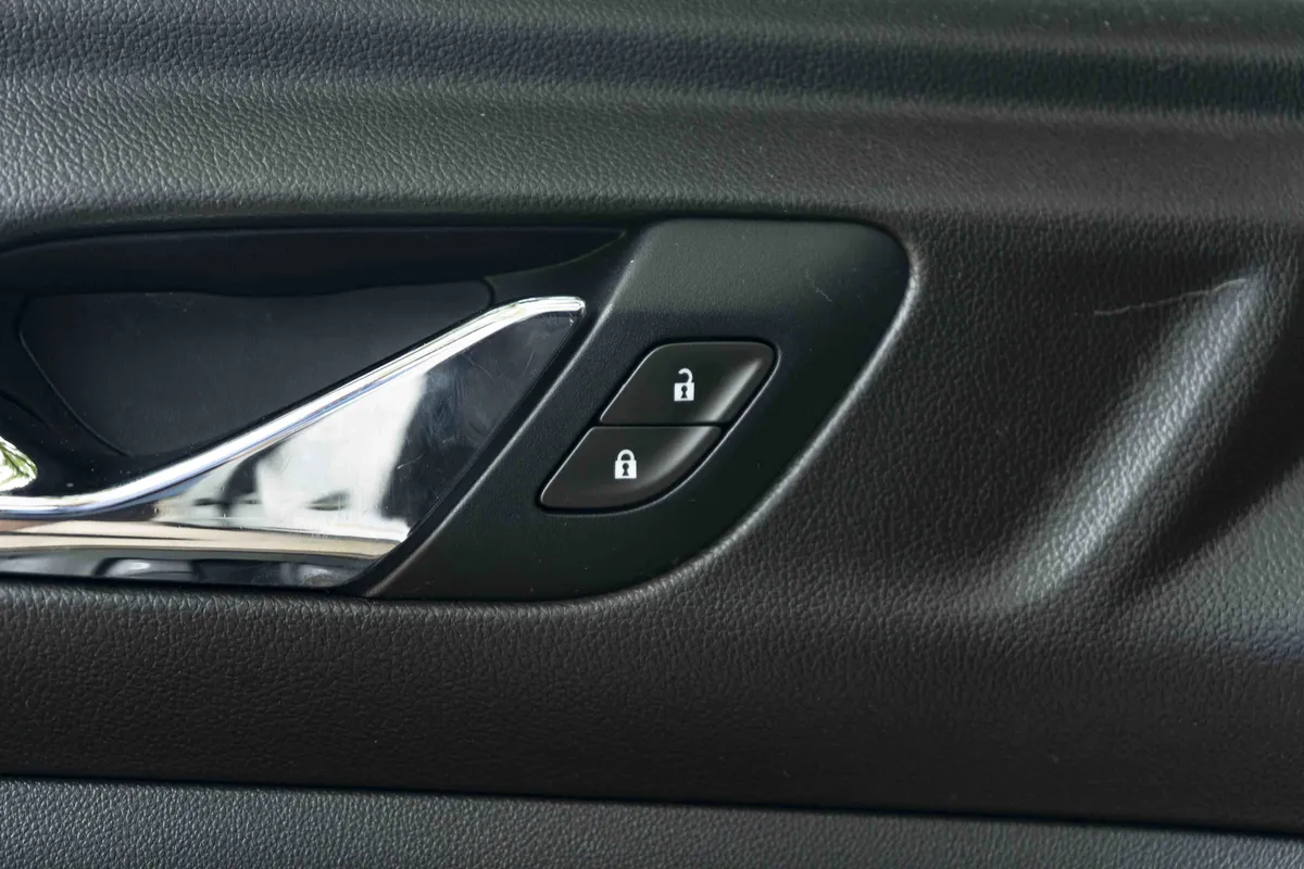 2021 GMC Acadia SLE thumbnail 38