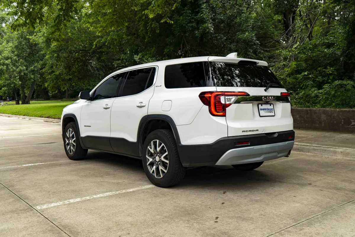 2021 GMC Acadia SLE thumbnail 6