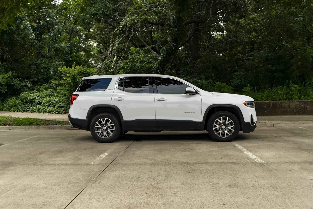 2021 GMC Acadia SLE thumbnail 9