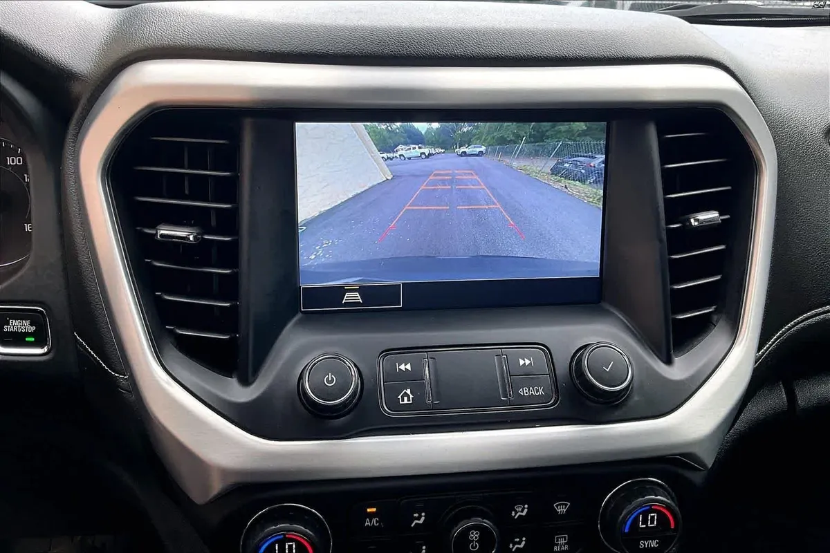 2021 GMC Acadia SLT thumbnail 27