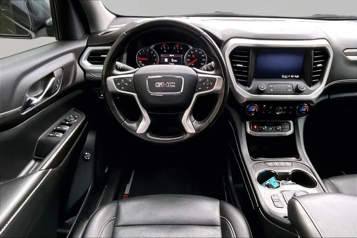 2021 GMC Acadia SLT thumbnail 6
