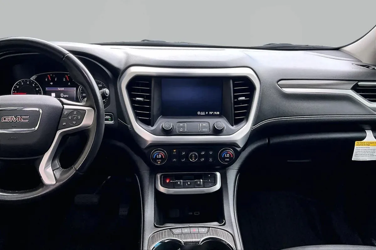 2021 GMC Acadia SLT thumbnail 7