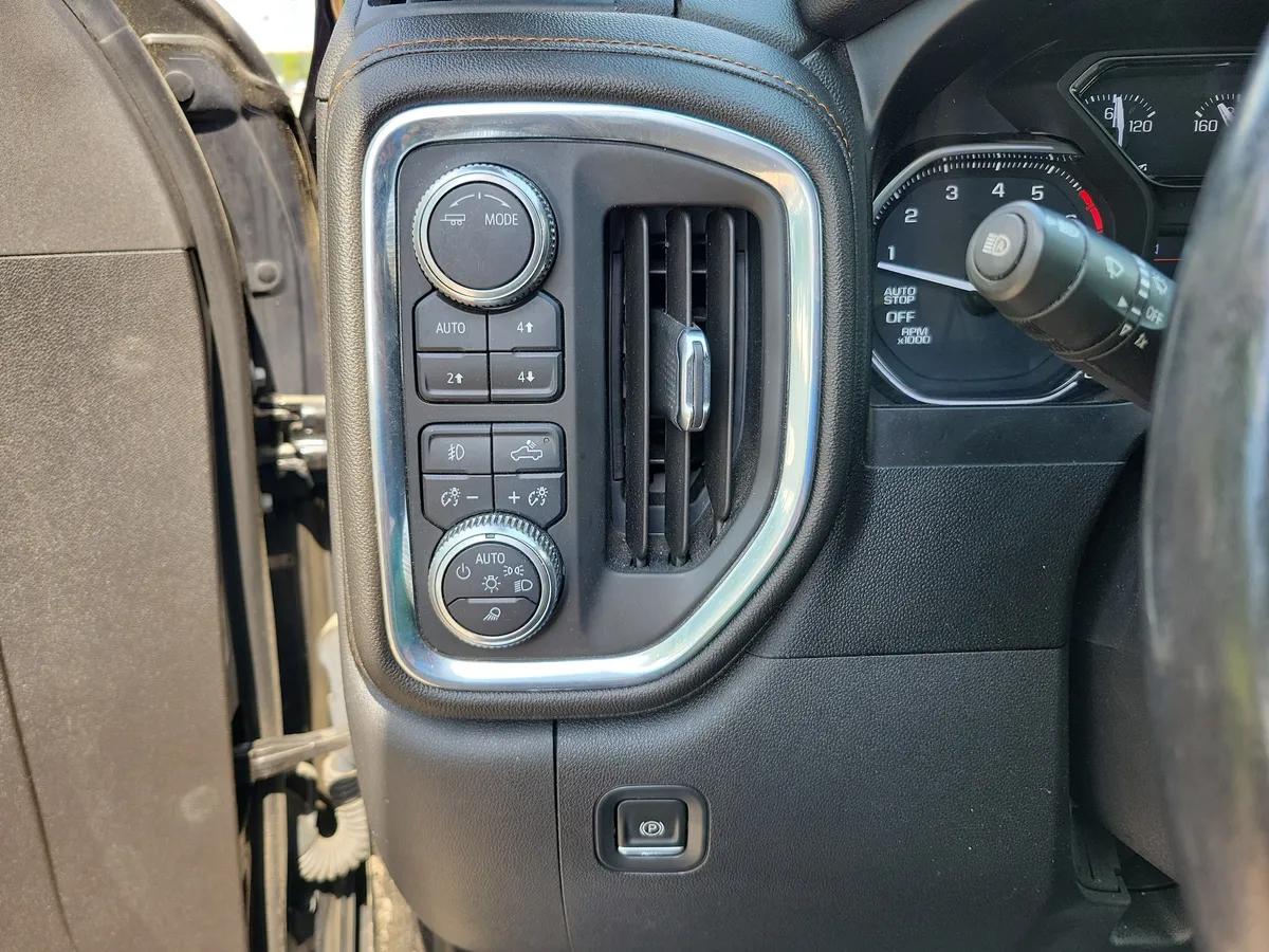 2021 GMC Sierra 1500 AT4 thumbnail 22