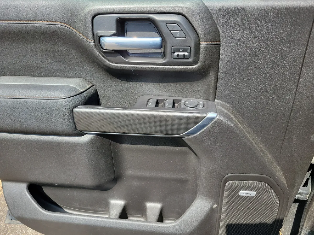 2021 GMC Sierra 1500 AT4 thumbnail 23