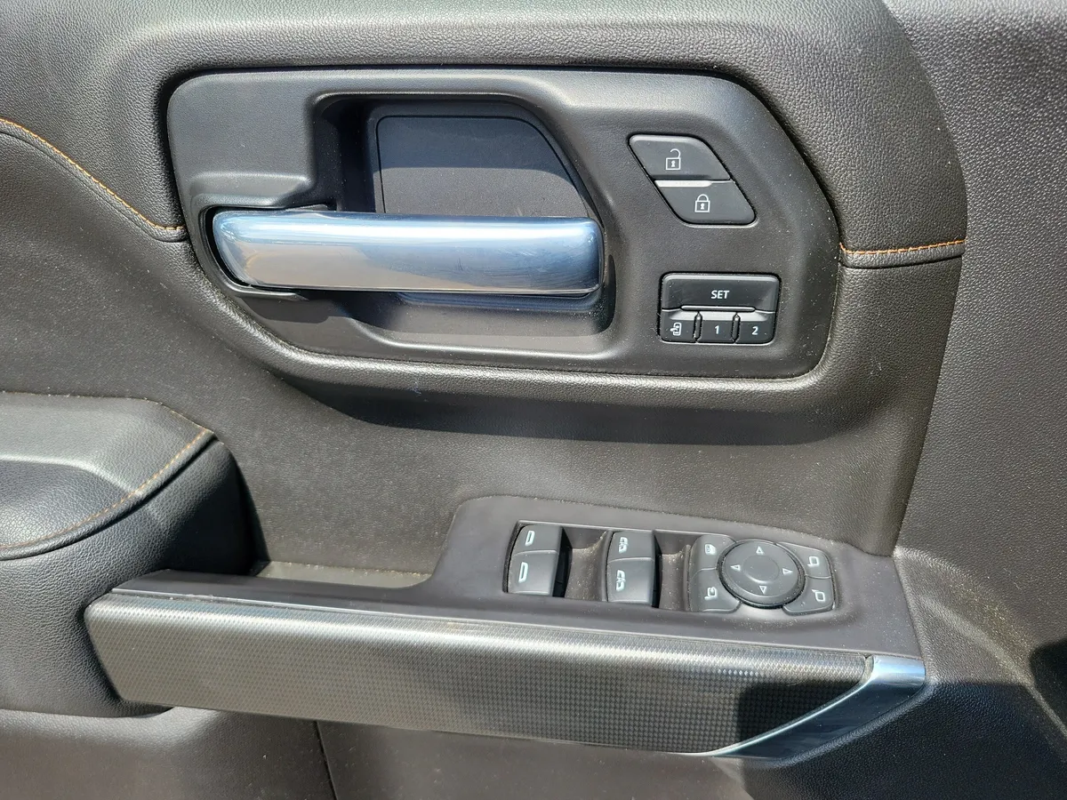2021 GMC Sierra 1500 AT4 thumbnail 24