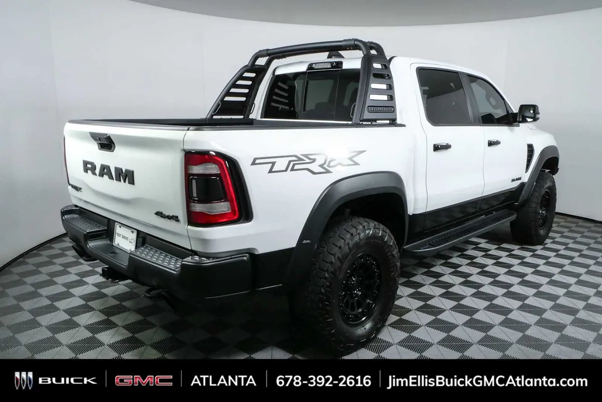 2021 GMC Sierra 1500 Denali thumbnail 3