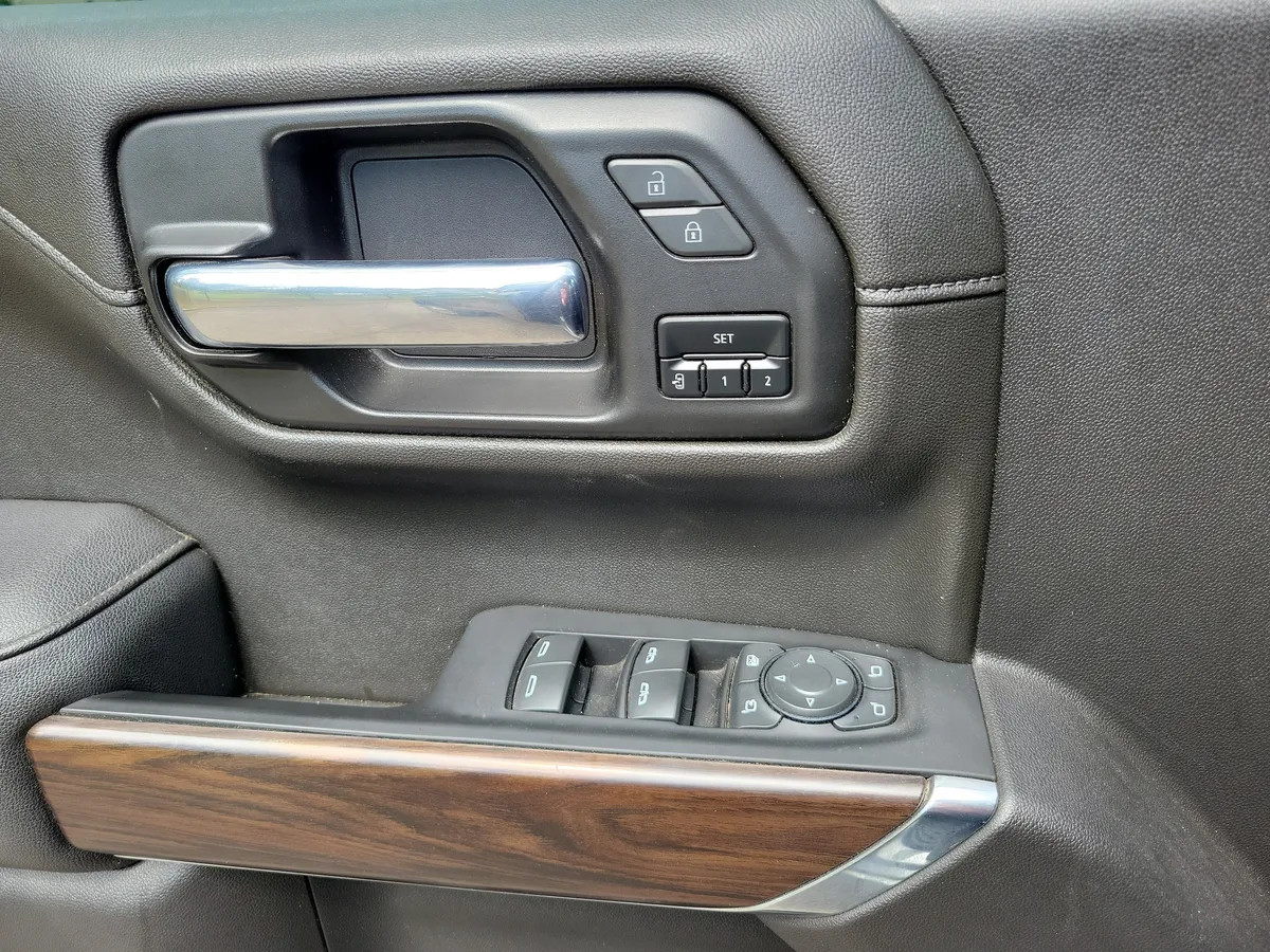 2021 GMC Sierra 1500 SLT thumbnail 26