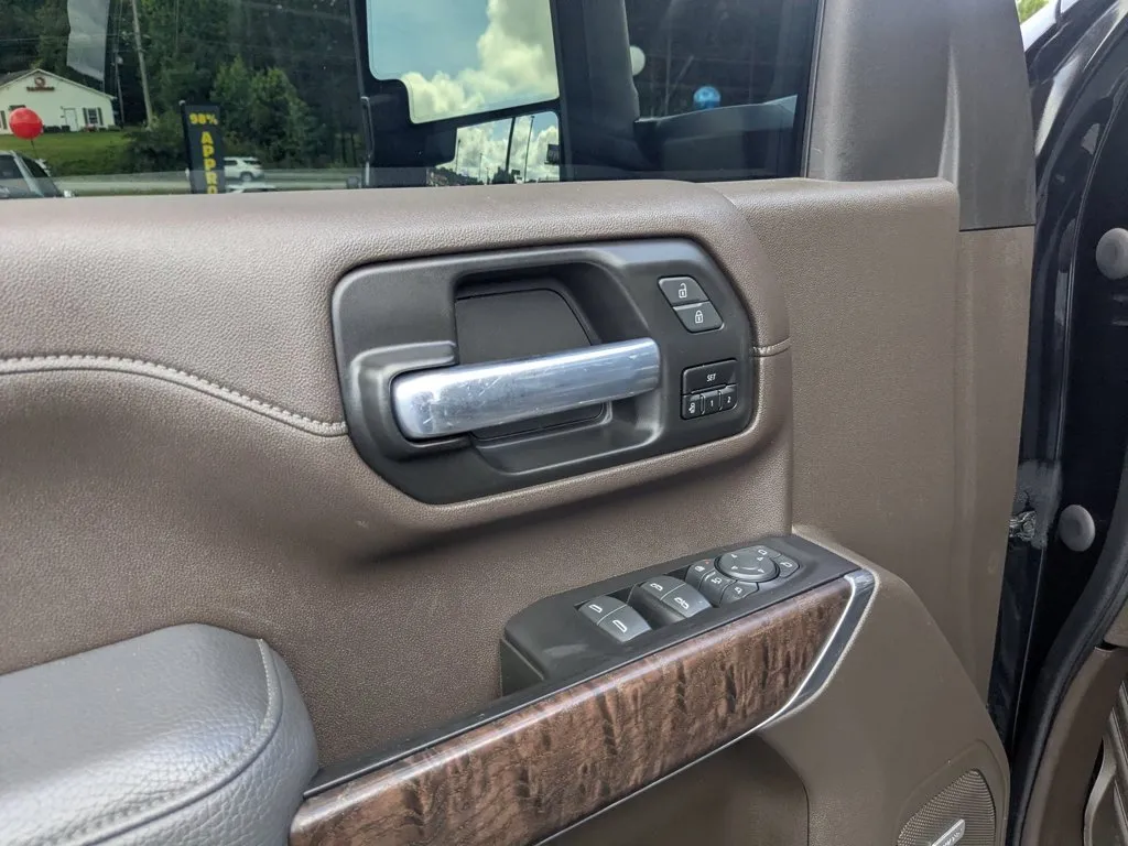 2021 GMC Sierra 2500HD Denali thumbnail 12