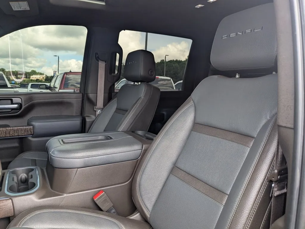 2021 GMC Sierra 2500HD Denali thumbnail 15