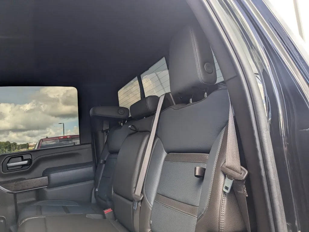 2021 GMC Sierra 2500HD Denali thumbnail 26